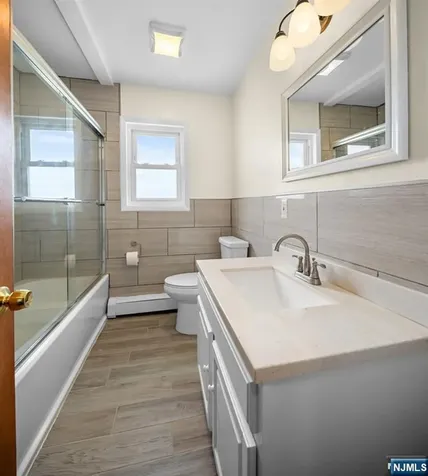 184 Central Lane Secaucus NJ 07094