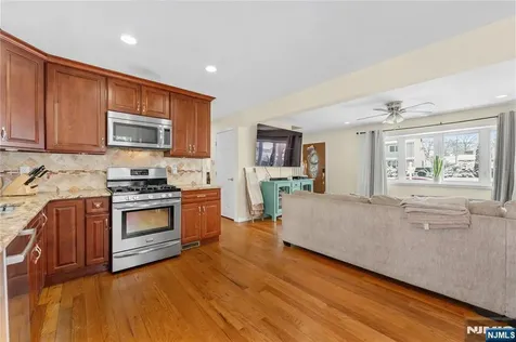 186 10th Avenue Hawthorne NJ 07506