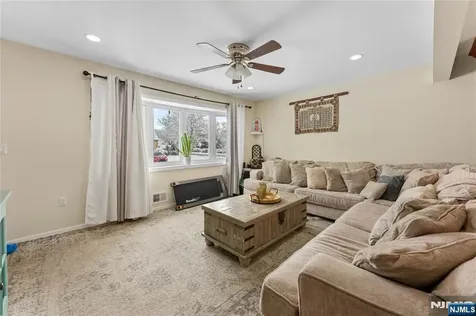 186 10th Avenue Hawthorne NJ 07506