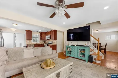 186 10th Avenue Hawthorne NJ 07506