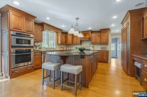 5 Edgehill Road West Orange NJ 07052