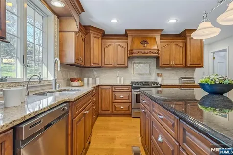 5 Edgehill Road West Orange NJ 07052
