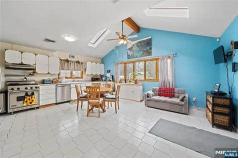 44 Scott Terrace Clifton NJ 07013