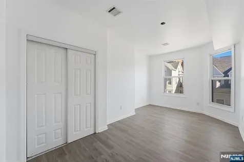 7 Prospect Terrace East Orange NJ 07017