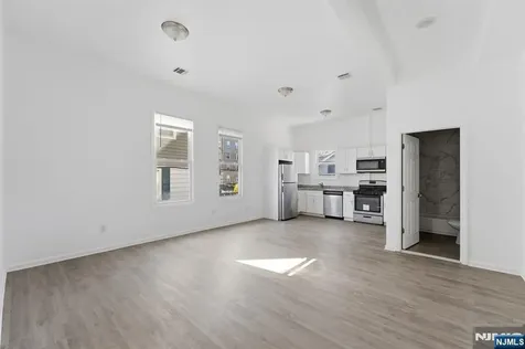 7 Prospect Terrace East Orange NJ 07017