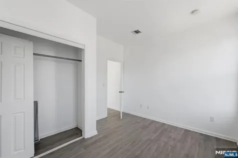 7 Prospect Terrace East Orange NJ 07017