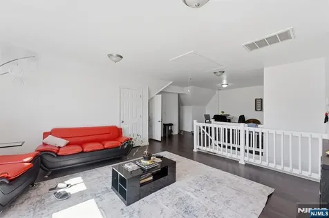 7 Prospect Terrace East Orange NJ 07017