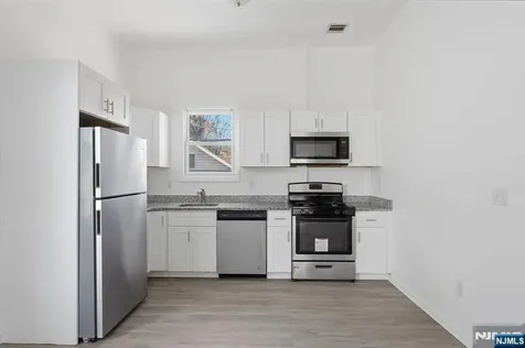 7 Prospect Terrace East Orange NJ 07017