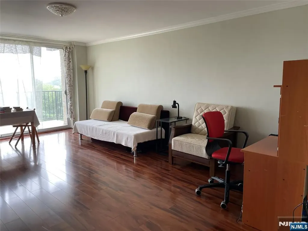 1 Wall Fort Lee NJ 07024