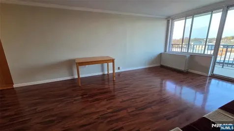 1 Wall Fort Lee NJ 07024