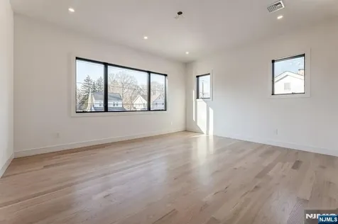 44 George Street Tenafly NJ 07670