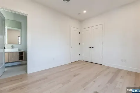 44 George Street Tenafly NJ 07670