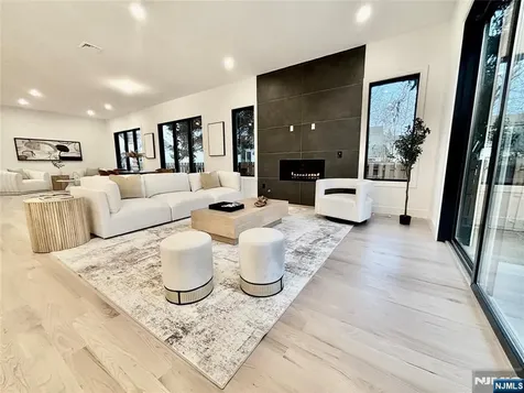 44 George Street Tenafly NJ 07670