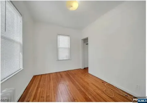 649 New Jersey Avenue Lyndhurst NJ 07071