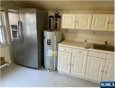 649 New Jersey Avenue Lyndhurst NJ 07071