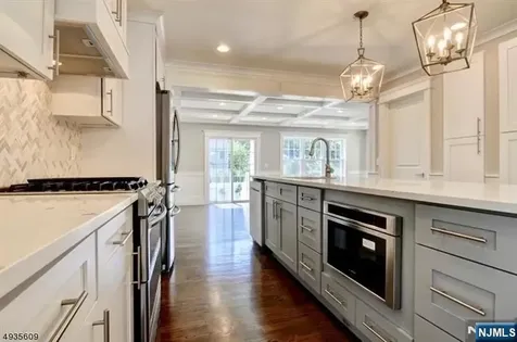 44 Melrose Drive Livingston NJ 07039