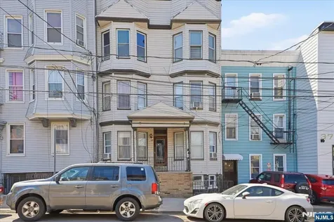33 Thorne Street Jersey City NJ 07307