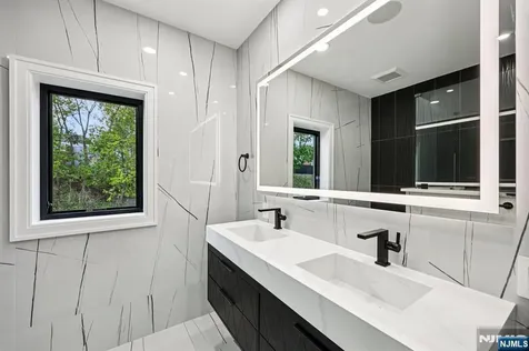 51 Albany Avenue Nutley NJ 07110