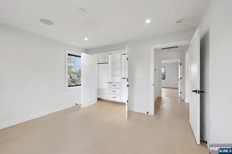 51 Albany Avenue Nutley NJ 07110