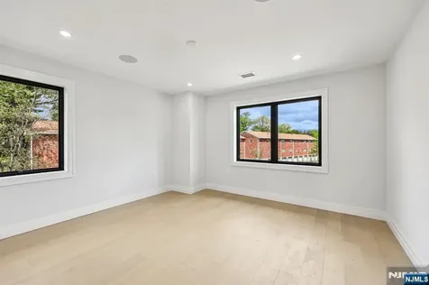 51 Albany Avenue Nutley NJ 07110