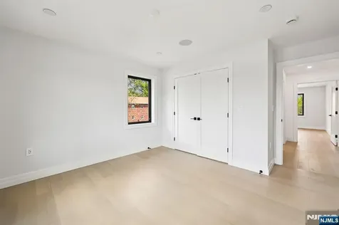 51 Albany Avenue Nutley NJ 07110