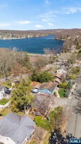 10 Lake Trail Wayne NJ 07470