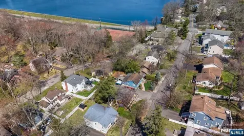 10 Lake Trail Wayne NJ 07470