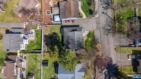 10 Lake Trail Wayne NJ 07470