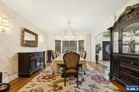 324 Lake Street Upper Saddle River NJ 07458