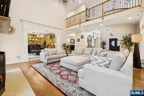 324 Lake Street Upper Saddle River NJ 07458