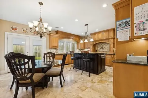 324 Lake Street Upper Saddle River NJ 07458