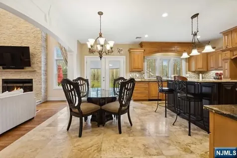 324 Lake Street Upper Saddle River NJ 07458