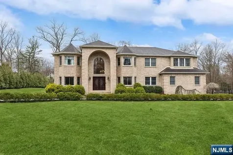 324 Lake Street Upper Saddle River NJ 07458