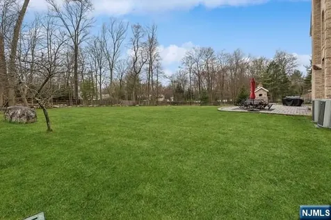 324 Lake Street Upper Saddle River NJ 07458