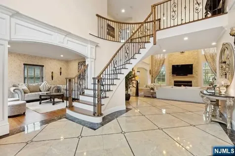 324 Lake Street Upper Saddle River NJ 07458