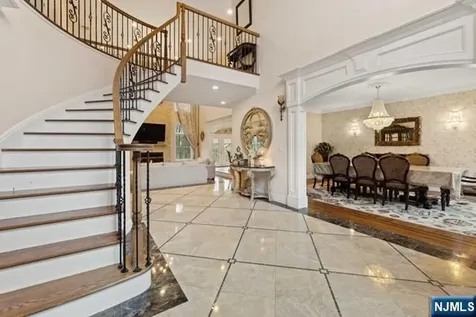 324 Lake Street Upper Saddle River NJ 07458