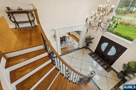 324 Lake Street Upper Saddle River NJ 07458