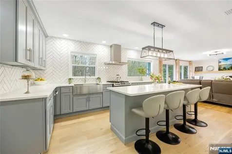 68 Burnwood Lane Upper Saddle River NJ 07458