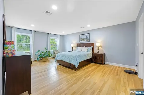 68 Burnwood Lane Upper Saddle River NJ 07458