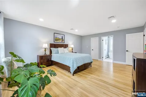 68 Burnwood Lane Upper Saddle River NJ 07458