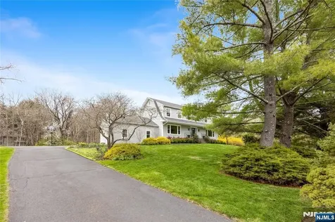 68 Burnwood Lane Upper Saddle River NJ 07458