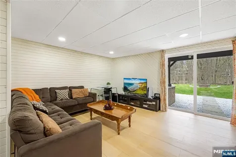 68 Burnwood Lane Upper Saddle River NJ 07458