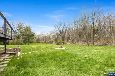 68 Burnwood Lane Upper Saddle River NJ 07458