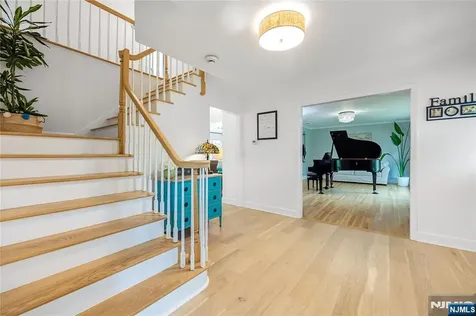 68 Burnwood Lane Upper Saddle River NJ 07458