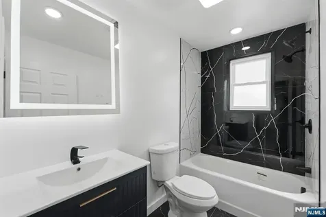 31 Saint Moritz Place Wayne NJ 07470