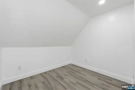 31 Saint Moritz Place Wayne NJ 07470