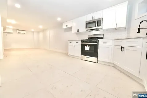 41 Arlington Avenue Jersey City NJ 07305