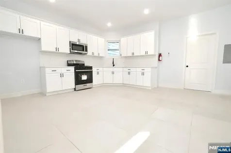 41 Arlington Avenue Jersey City NJ 07305
