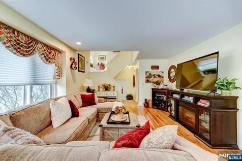 18 Dockery Drive West Orange NJ 07052
