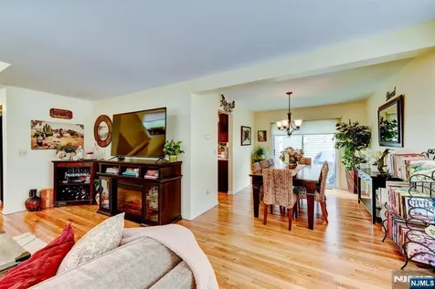 18 Dockery Drive West Orange NJ 07052